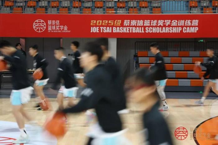 控卫如何通过视频学习提高技术水平_2
